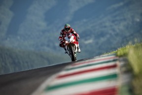 瑞士男足小组赛全胜，强势晋级淘汰赛，瑞士足球